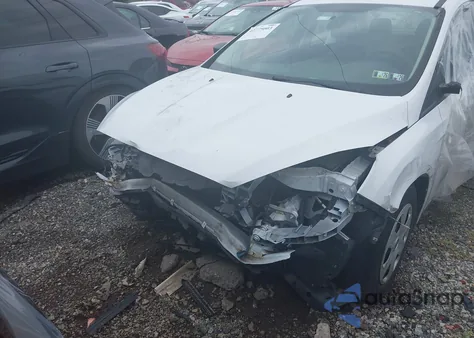 2018 Ford Focus S из США, поврежденный, VIN 1FADP3E23JL266417